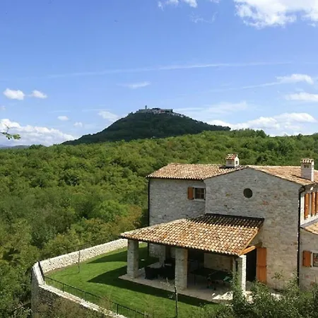 Beautiful In Outstanding Location, 10x5m Pool, Wifi, Stunning Views Villa