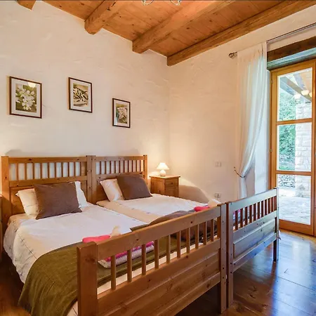 Beautiful In Outstanding Location, 10x5m Pool, Wifi, Stunning Views Villa Brkac