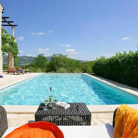Beautiful In Outstanding Location, 10x5m Pool, Wifi, Stunning Views Villa *