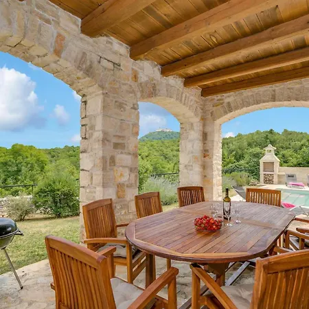 Beautiful In Outstanding Location, 10x5m Pool, Wifi, Stunning Views