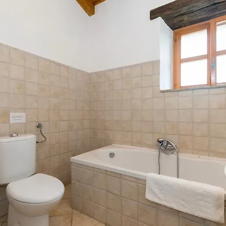 Villa Beautiful In Outstanding Location, 10x5m Pool, Wifi, Stunning Views Brkac